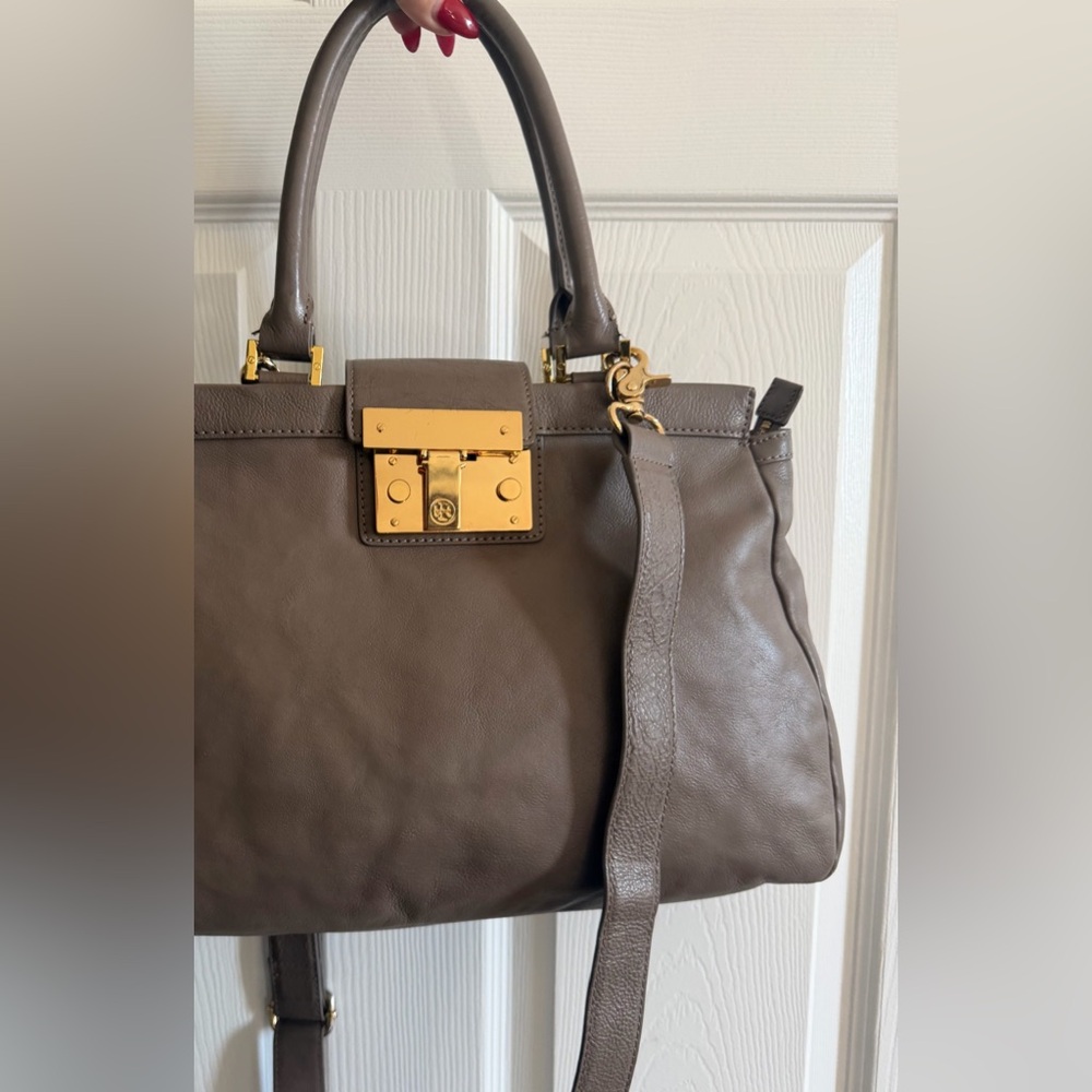 Tory Burch Taupe Leather Satchel with Gold Clasp - Picture 15 of 16